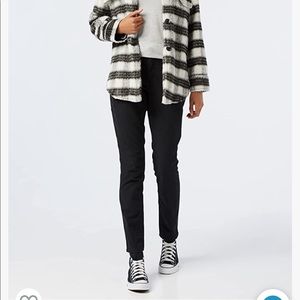 Carhartt Women's Slim Fit Crawford Pant Skinny Leg 10 Regular Black.